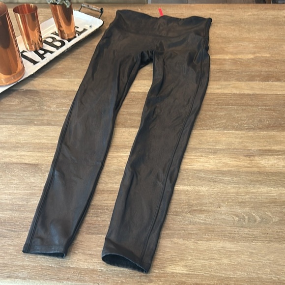 Spanx faux leather leggings size Medium - Picture 5 of 12